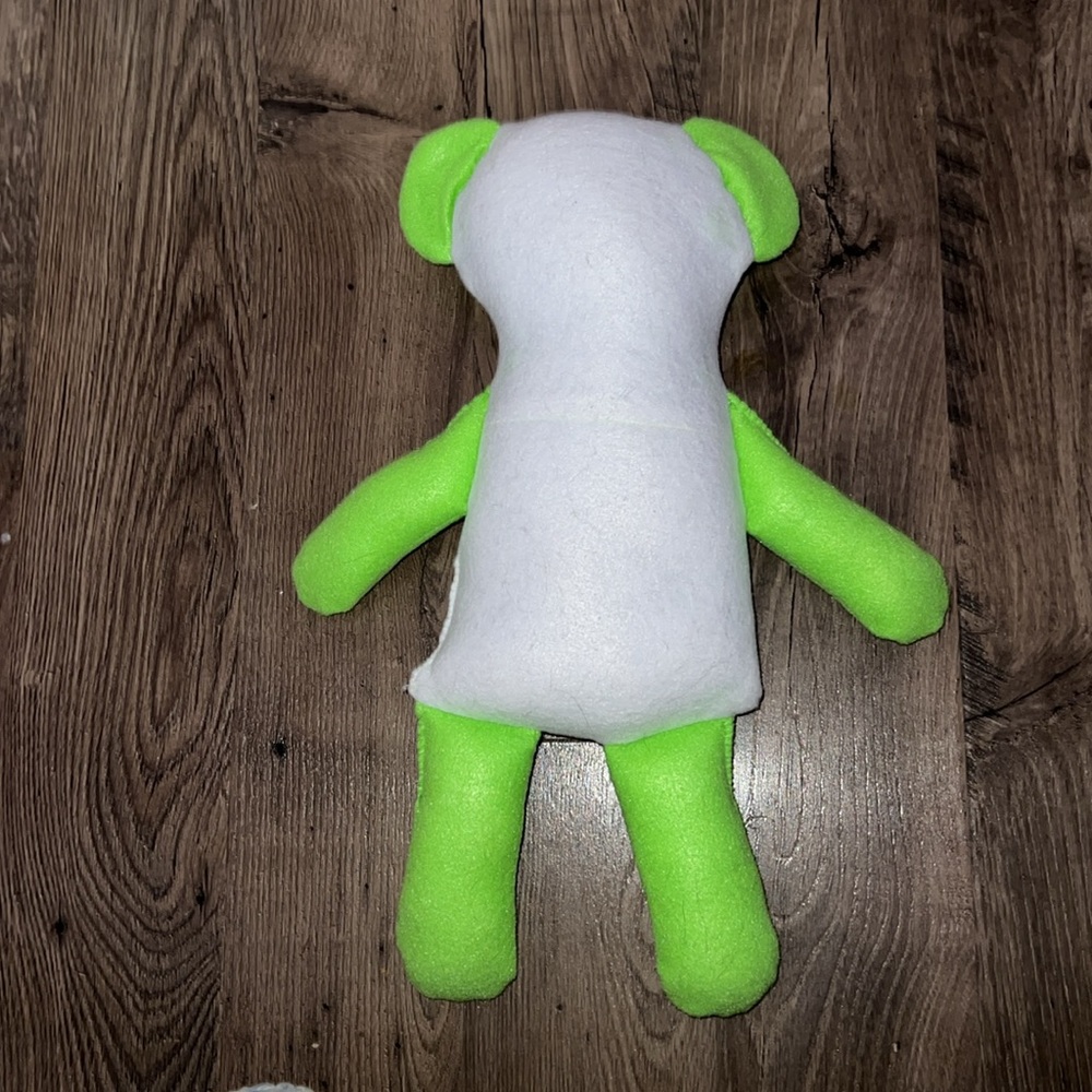 Green and white panda bear - Picture 2 of 2